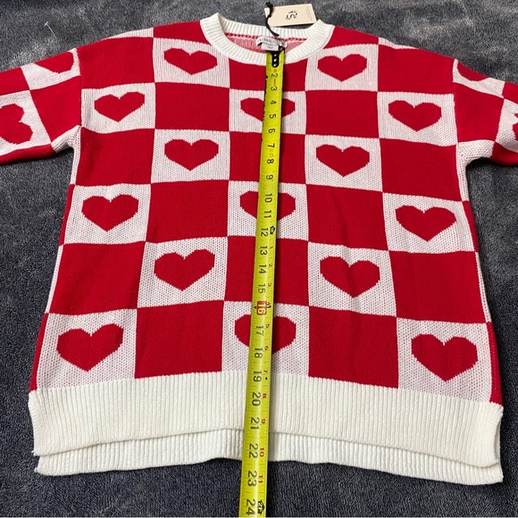 NWT Sincerely Jules Red and White Heart-Pattern Crewneck Woman’s Sweater SZ S - Picture 8 of 9